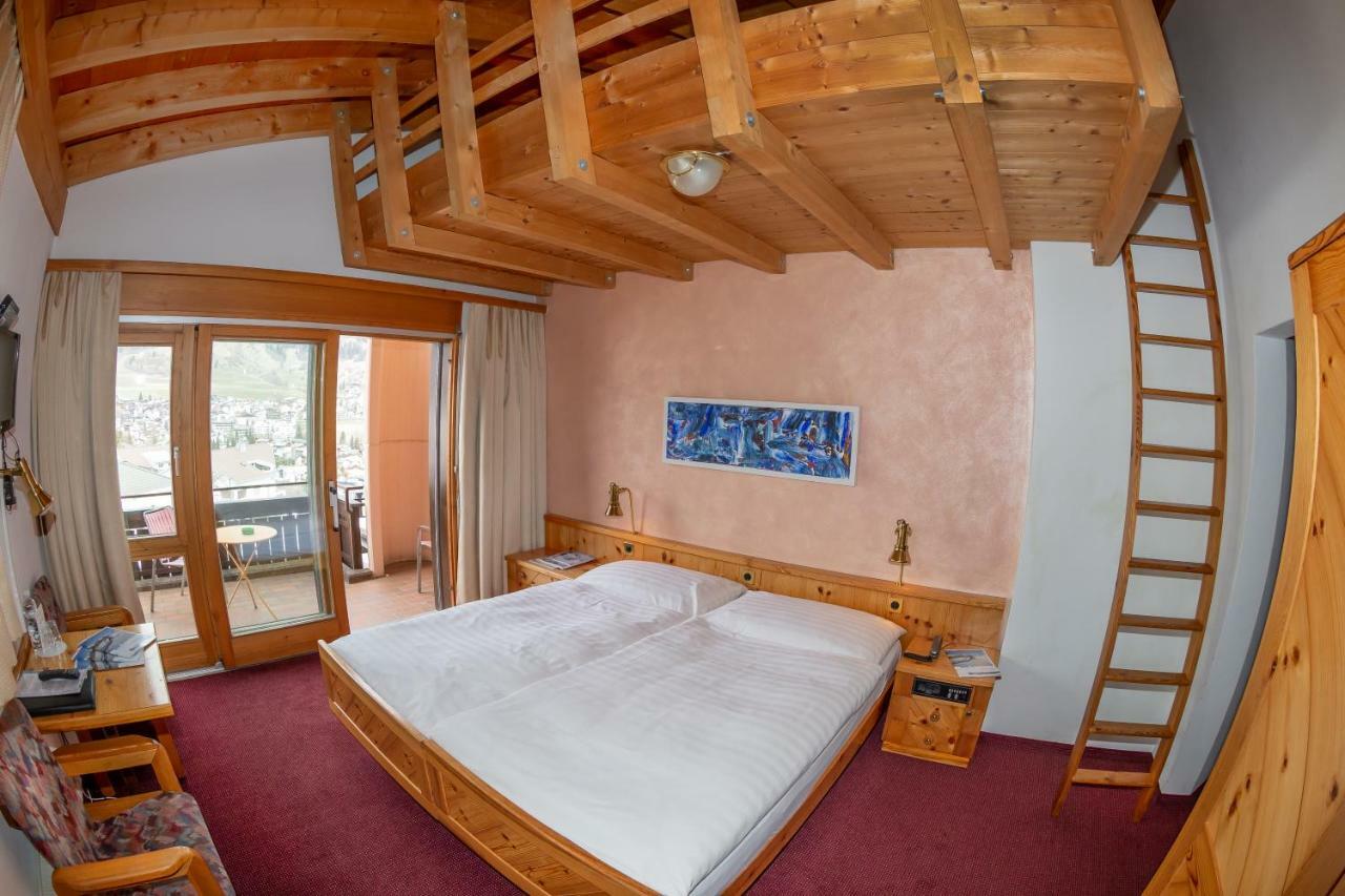 T3 Hotel Mira Val Флімс Екстер'єр фото